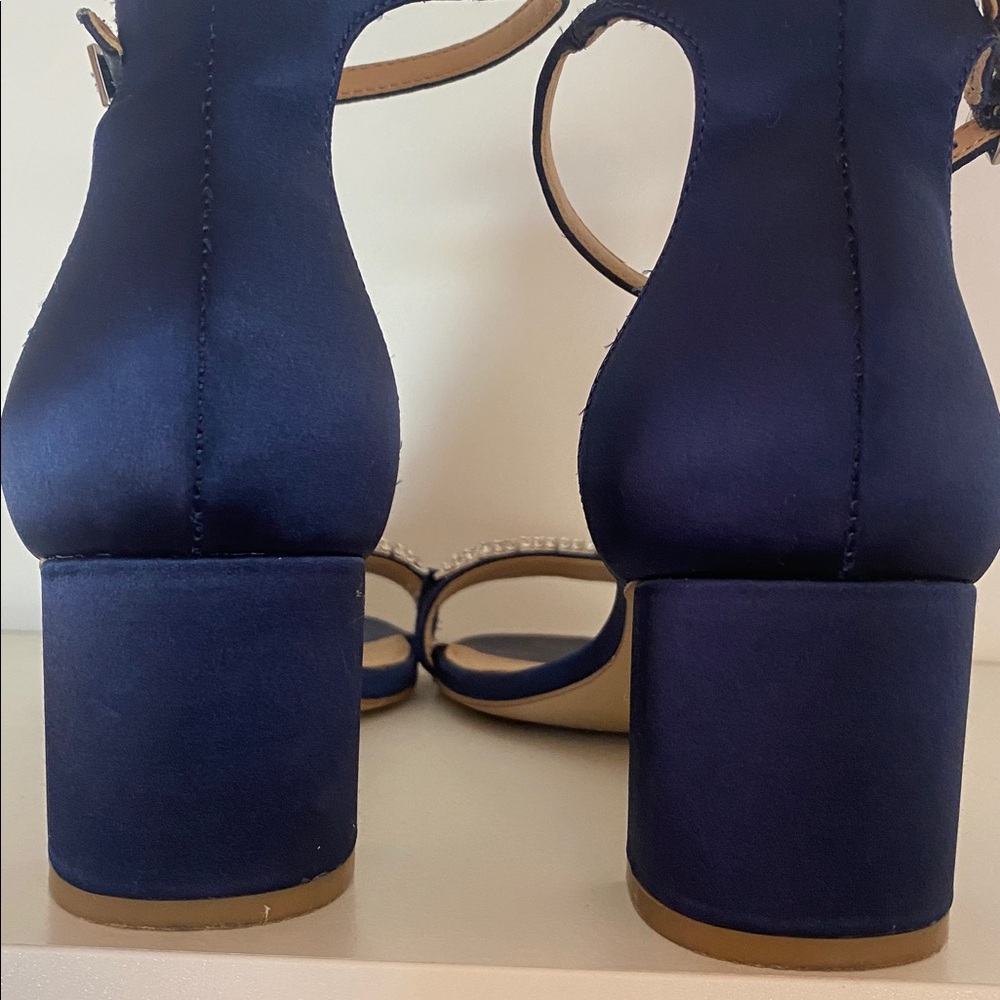 Jewel Badgley Mischka Navy Sandals - Picture 3 of 11